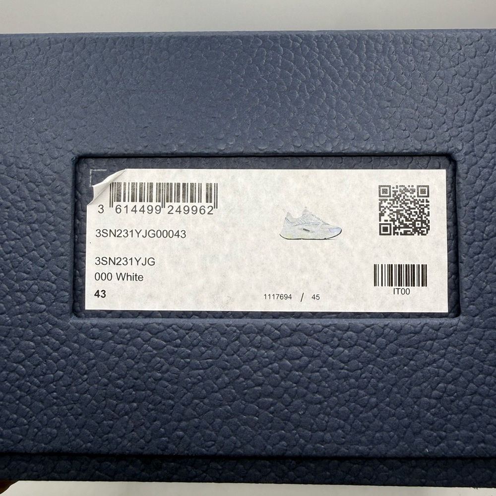 Dior White and Gray Men's Chunky Sneakers - Picture 7 of 7